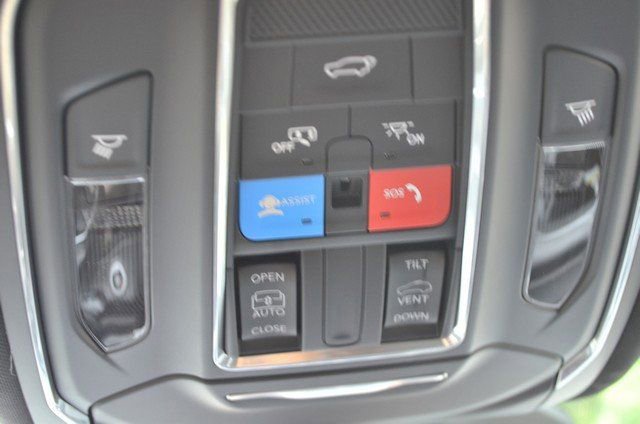 New 2025 Jeep Grand Cherokee L Laredo w/ Luxury Tech Group I image 31