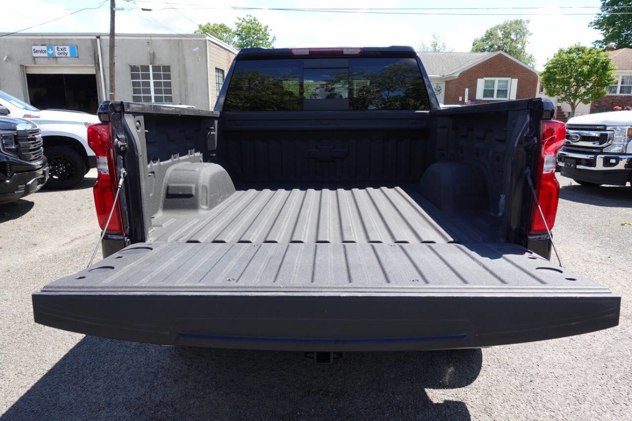 Used 2022 Chevrolet Silverado 1500 LT Trail Boss w/ LT Trail Boss Premium Package AWD/4WD image 32