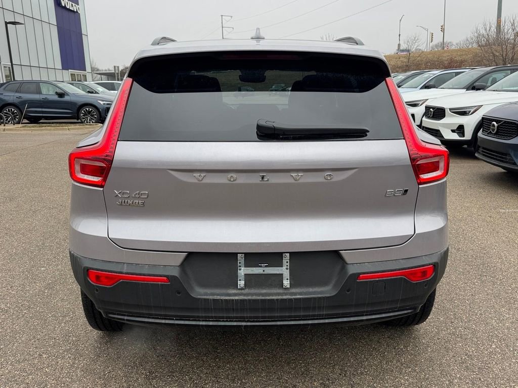 New 2026 Volvo XC40 B5 Plus w/ Protection Package Premier AWD/4WD image 3