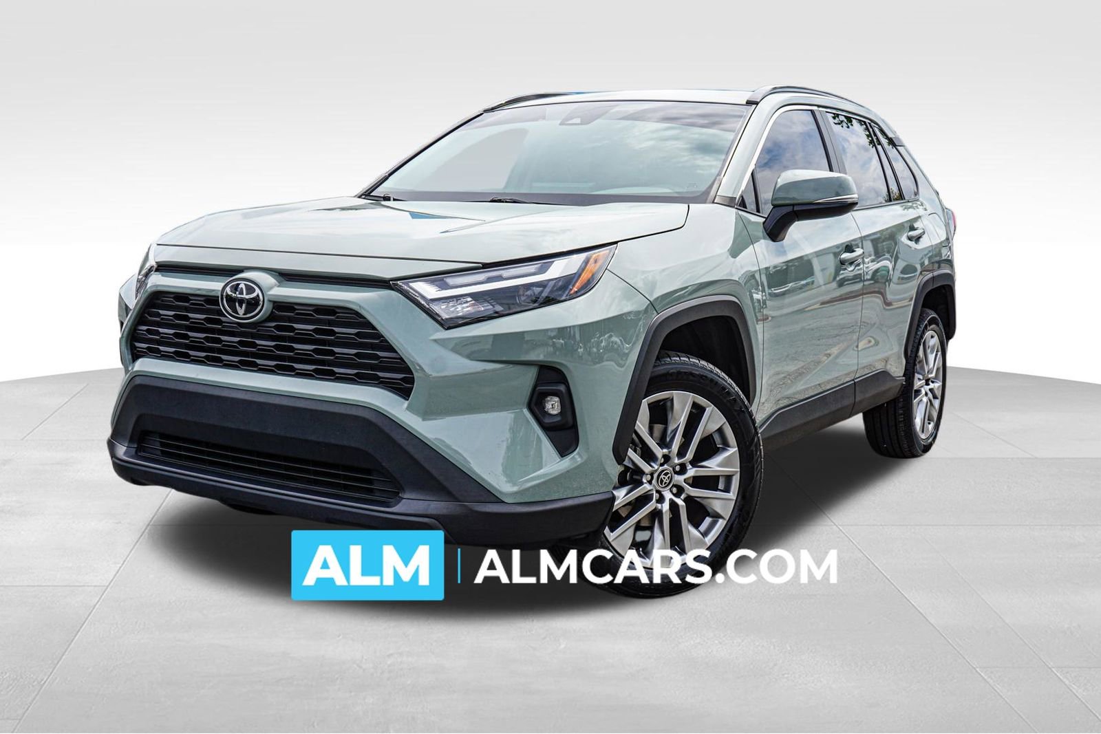 Used 2023 Toyota RAV4 XLE Premium FWD image 1