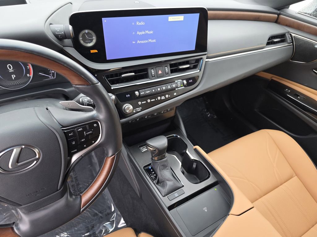 Used 2024 Lexus ES 350 Luxury w/ Accessory Package (Z2) image 28