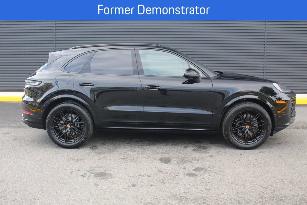 New 2026 Porsche Cayenne GTS AWD/4WD image 9