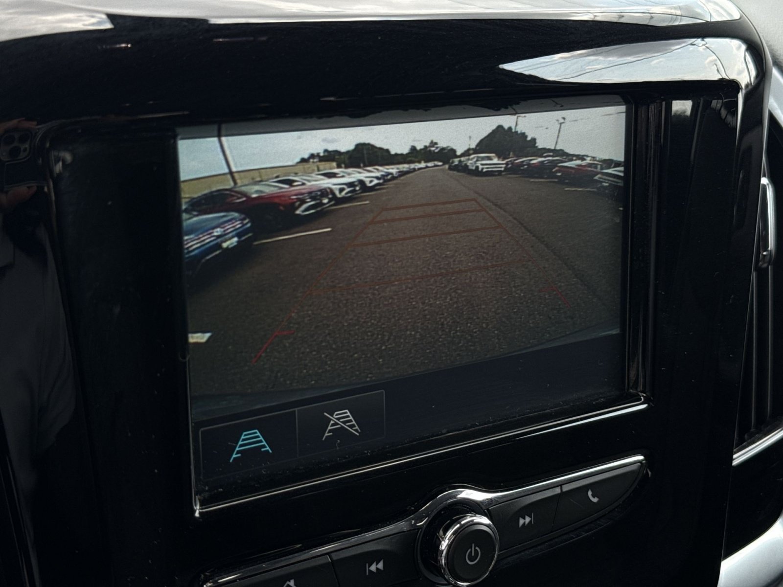 Used 2019 Chevrolet Traverse LS FWD image 19