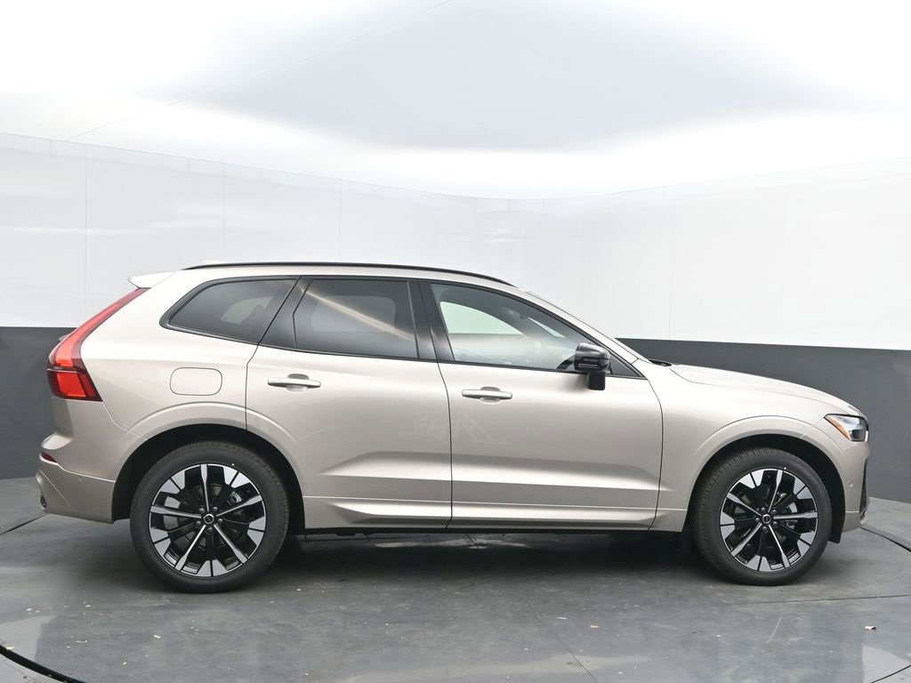 New 2026 Volvo XC60 B5 Plus w/ Protection Package Premier image 8