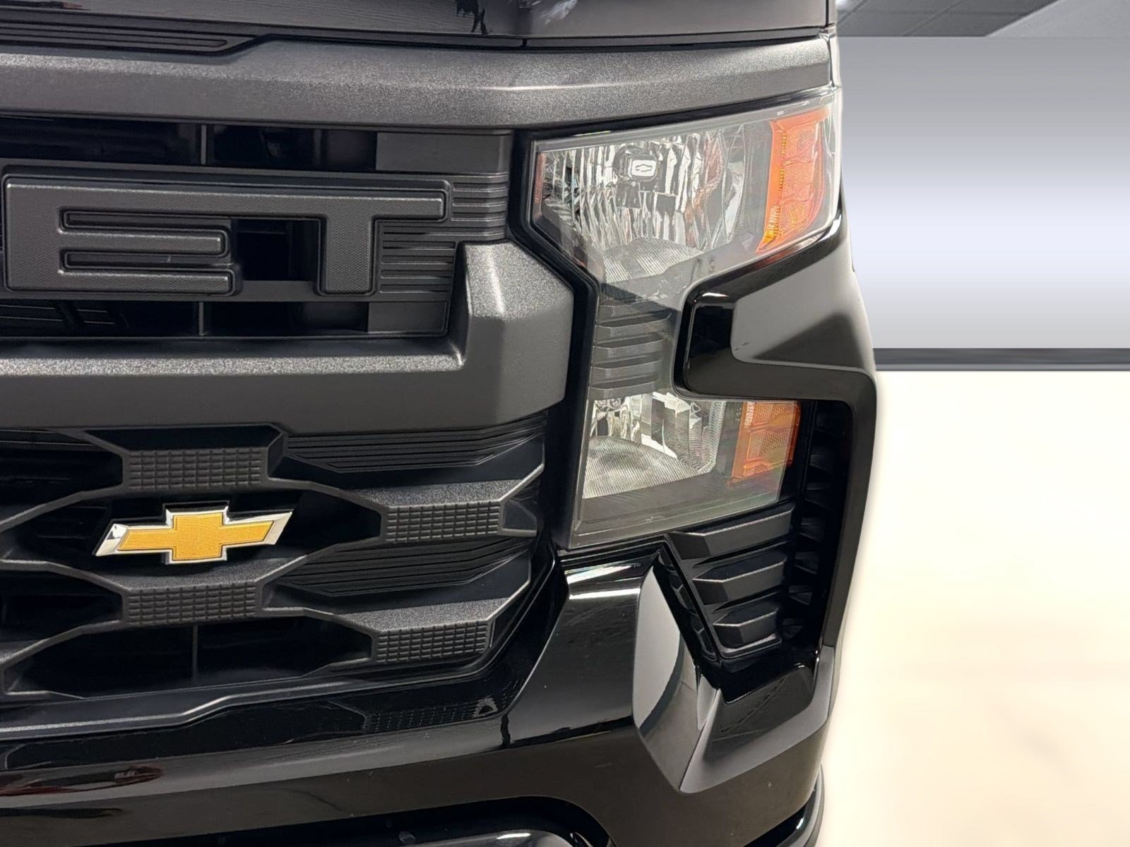 Used 2025 Chevrolet Silverado 1500 Custom AWD/4WD image 10