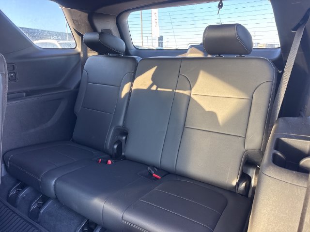 Used 2022 Chevrolet Traverse LT w/ LT Premium Package AWD/4WD image 10