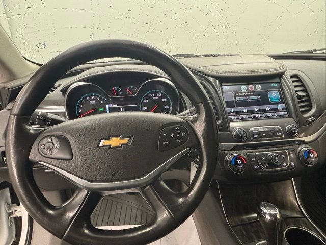 Used 2015 Chevrolet Impala LT w/ Convenience Package FWD image 14