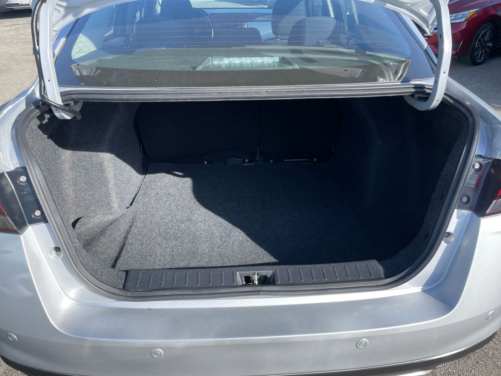 Used 2025 Nissan Versa SV image 31