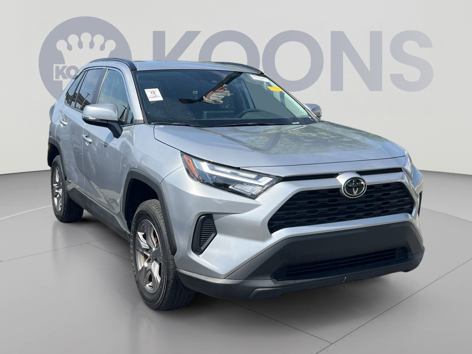 Used 2025 Toyota RAV4 XLE AWD/4WD image 7