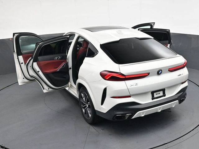 Used 2022 BMW X6 xDrive40i w/ Executive Package image 43