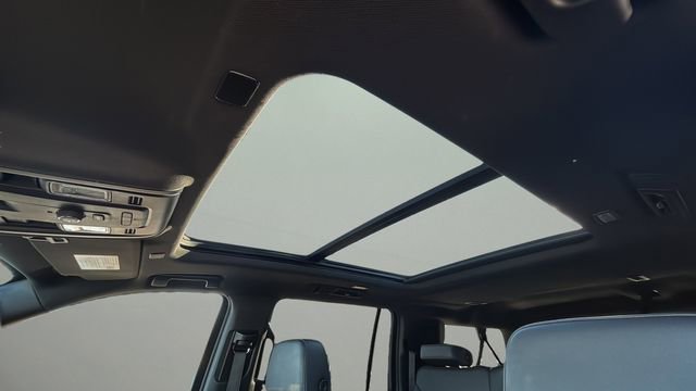 Used 2021 Chevrolet Suburban LT w/ Rear Media and Nav Package image 19