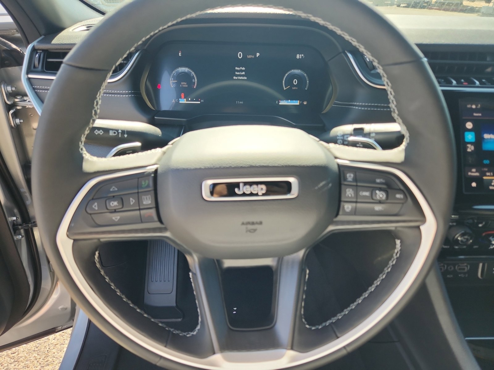 New 2025 Jeep Grand Cherokee L Altitude image 9