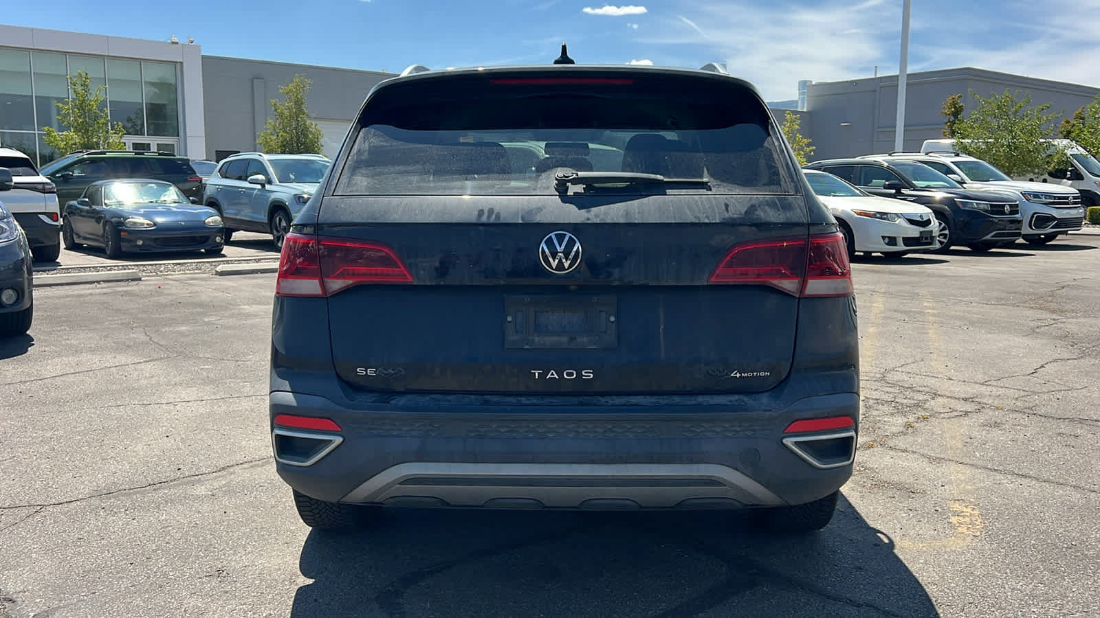 Used 2022 Volkswagen Taos SE AWD/4WD image 6