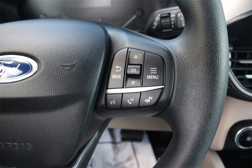 Used 2020 Ford Escape SE image 21