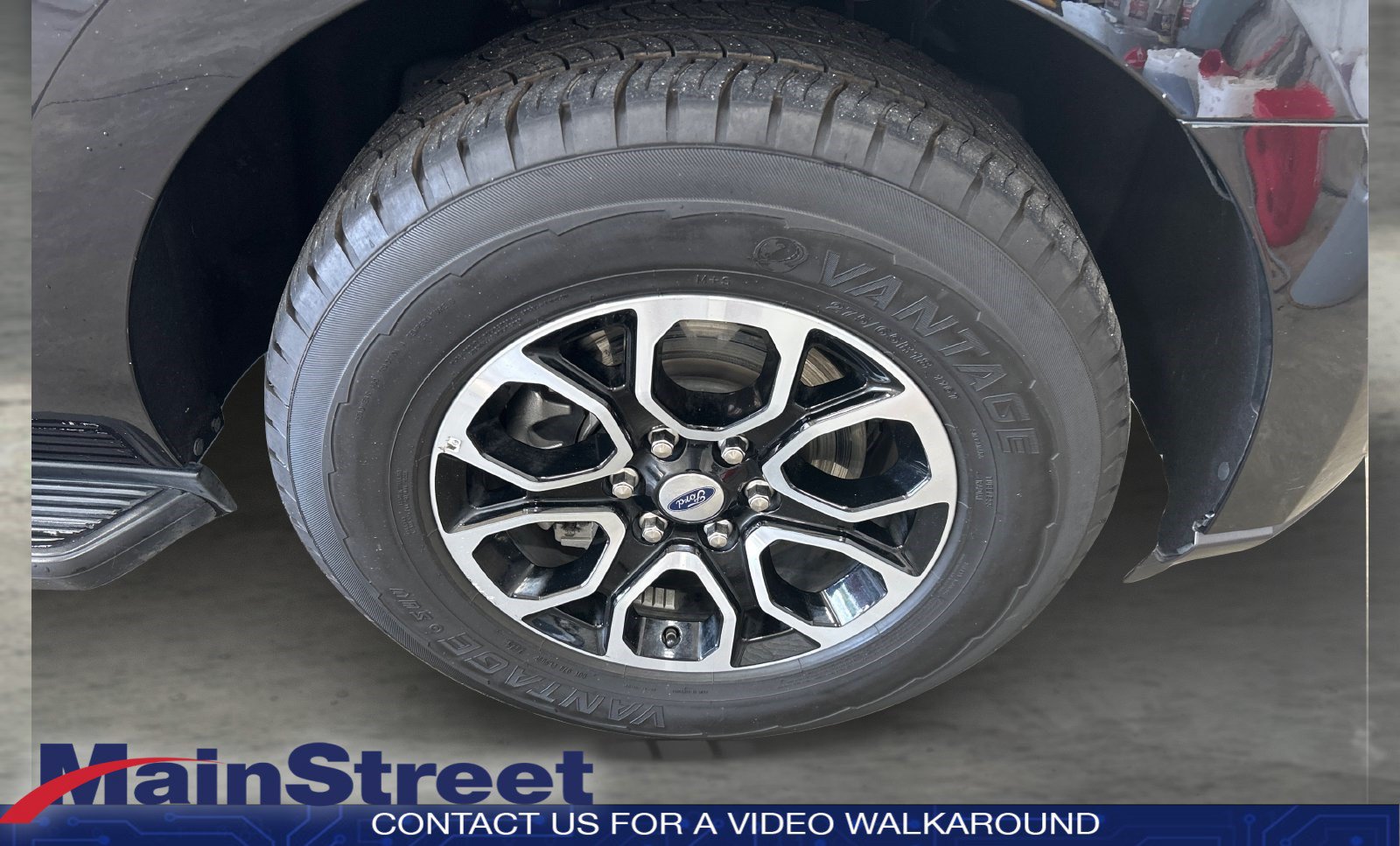 Used 2024 Ford Expedition XLT AWD/4WD image 21
