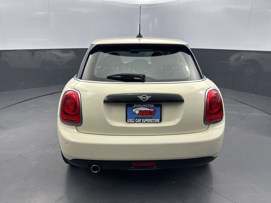 Used 2020 MINI Cooper 4-Door Hardtop FWD image 4