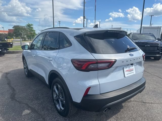 Certified 2025 Ford Escape ST-Line Select AWD/4WD image 5