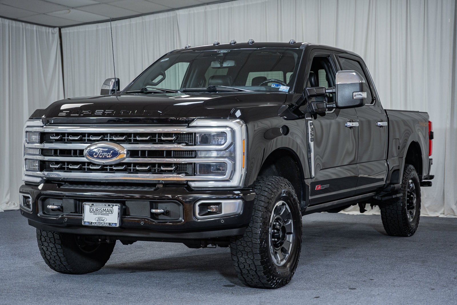 Used 2024 Ford F350 Platinum w/ Tremor Off-Road Package AWD/4WD image 3