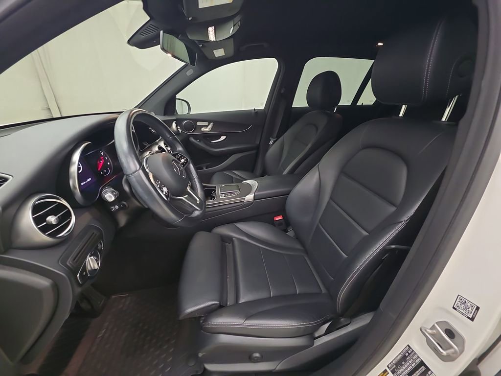 Used 2021 Mercedes-Benz GLC 300 4MATIC image 12