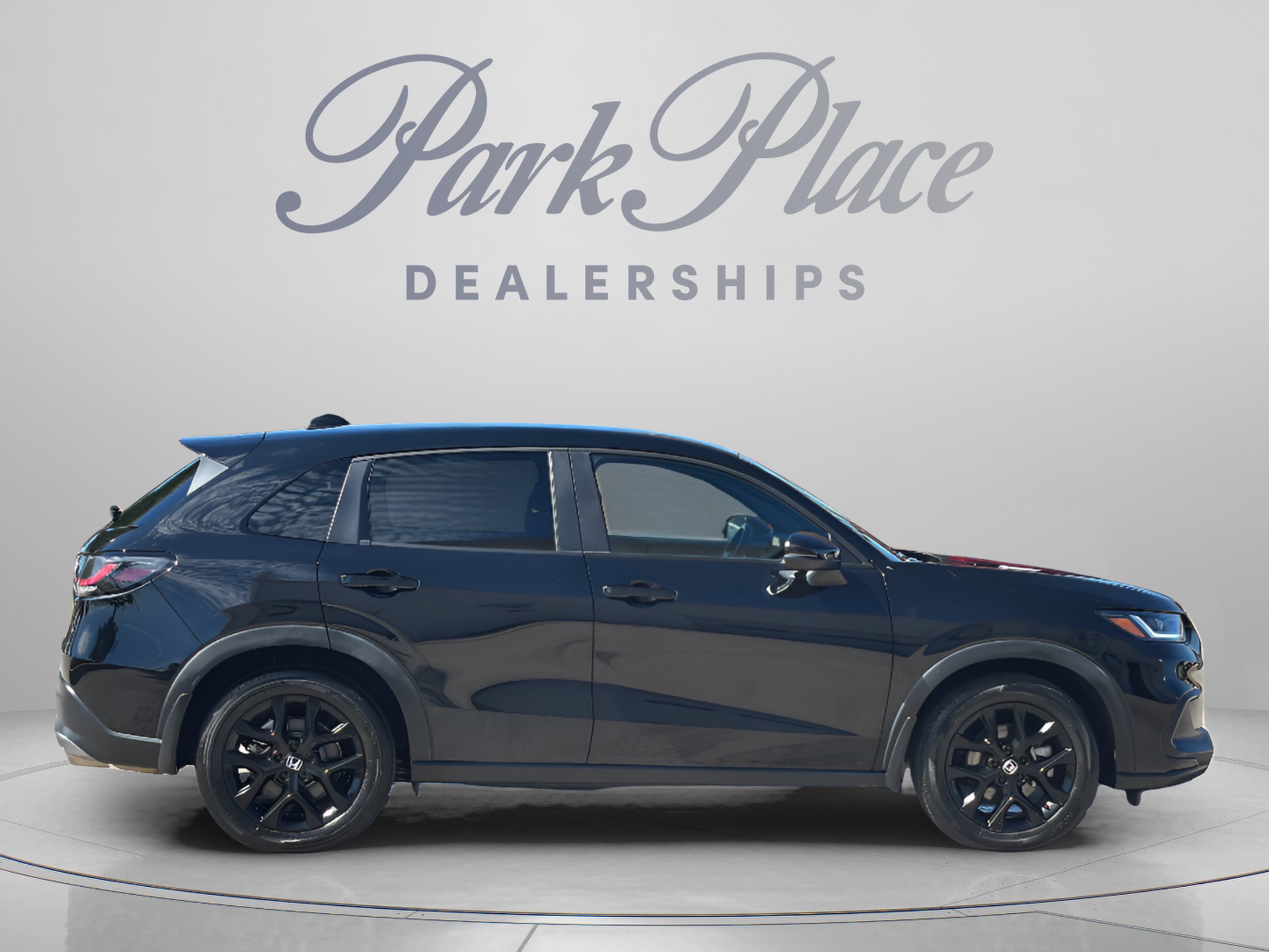 Used 2025 Honda HR-V Sport image 7