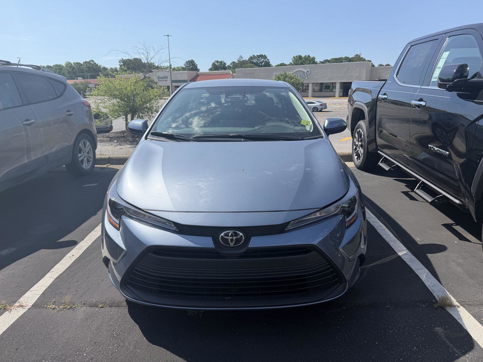 Used 2026 Toyota Corolla LE FWD image 2