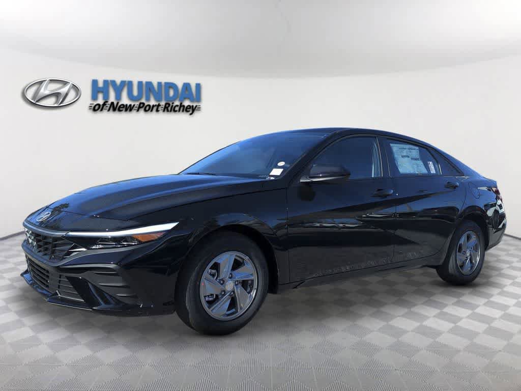 New 2026 Hyundai Elantra SE