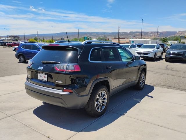 Used 2019 Jeep Cherokee Latitude Plus AWD/4WD image 5