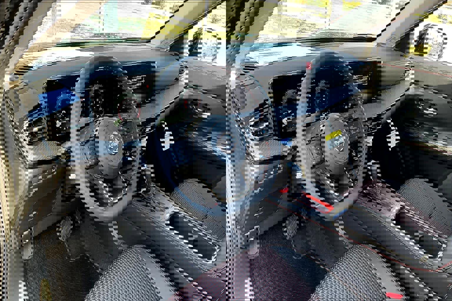 New 2026 Nissan Kicks SR image 8