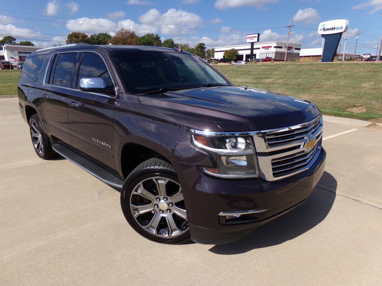 Used 2015 Chevrolet Suburban LTZ RWD image 15