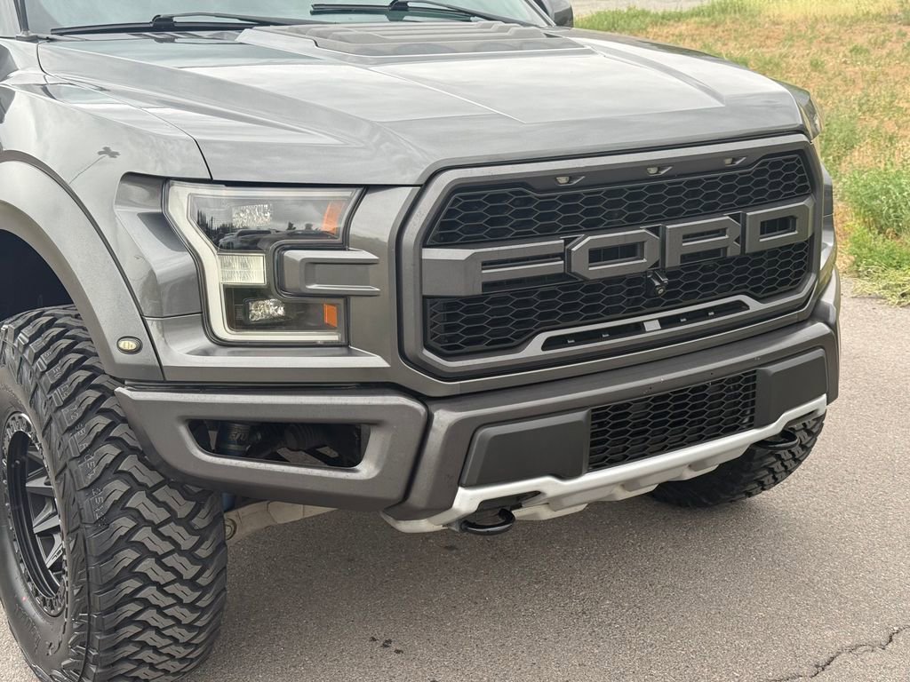 Used 2018 Ford F150 Raptor w/ Equipment Group 802A Luxury AWD/4WD image 5