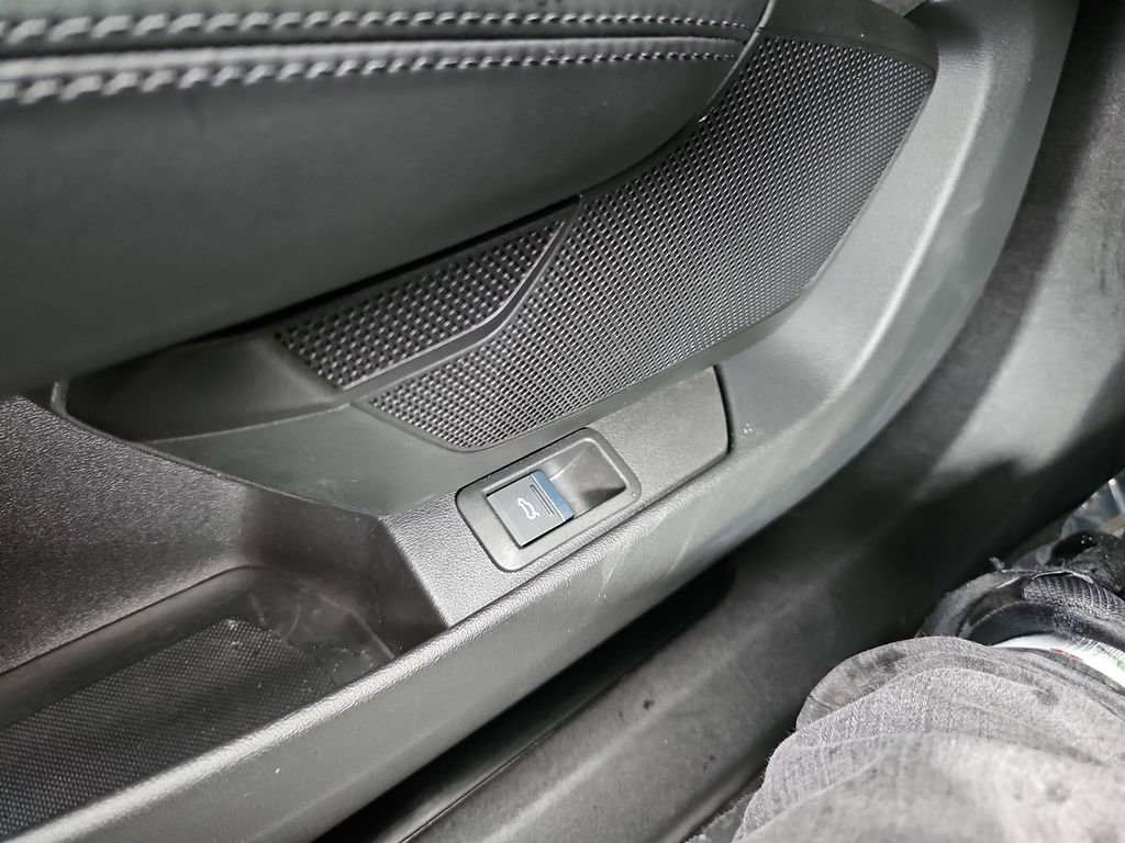 Used 2022 Audi e-tron GT Premium Plus w/ Performance Package image 17