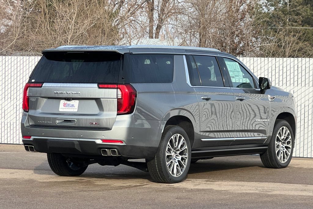 New 2026 GMC Yukon XL Denali w/ Denali Reserve Package AWD/4WD image 4