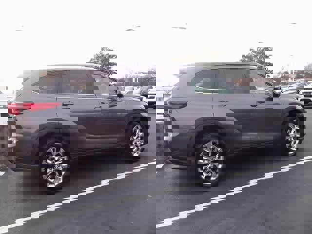 Certified 2020 Toyota Highlander Limited image 4