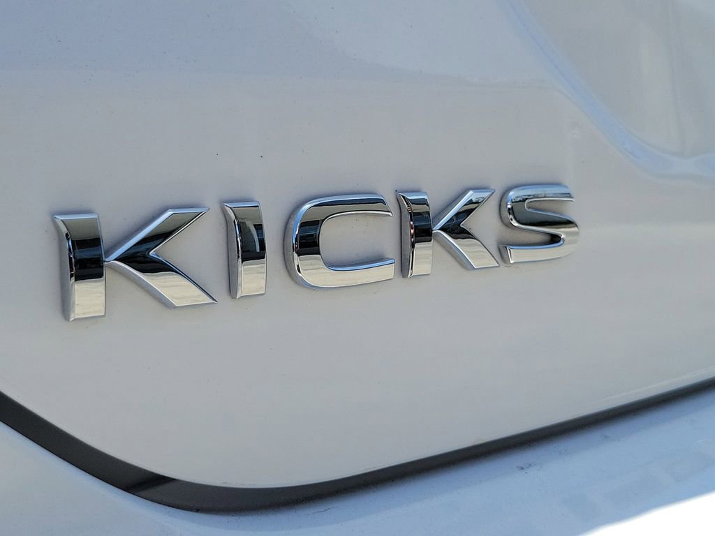 Used 2024 Nissan Kicks SV FWD image 7