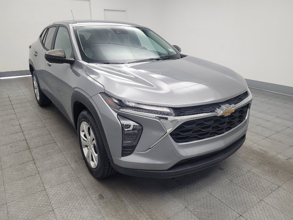 Used 2024 Chevrolet Trax LS w/ Driver Confidence Package FWD image 13