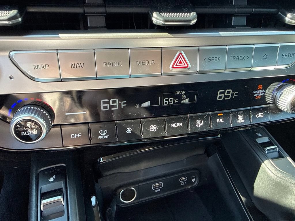 Used 2023 Kia Telluride S AWD/4WD image 16