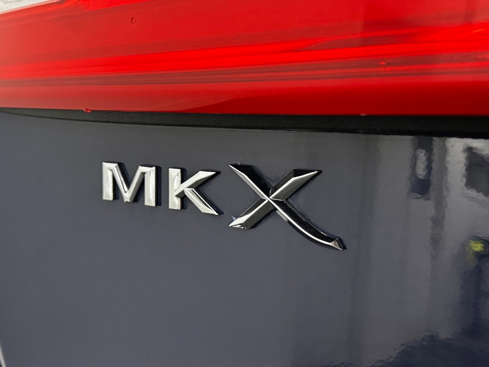 Used 2018 Lincoln MKX Reserve w/ Driver Assistance Package AWD/4WD image 8