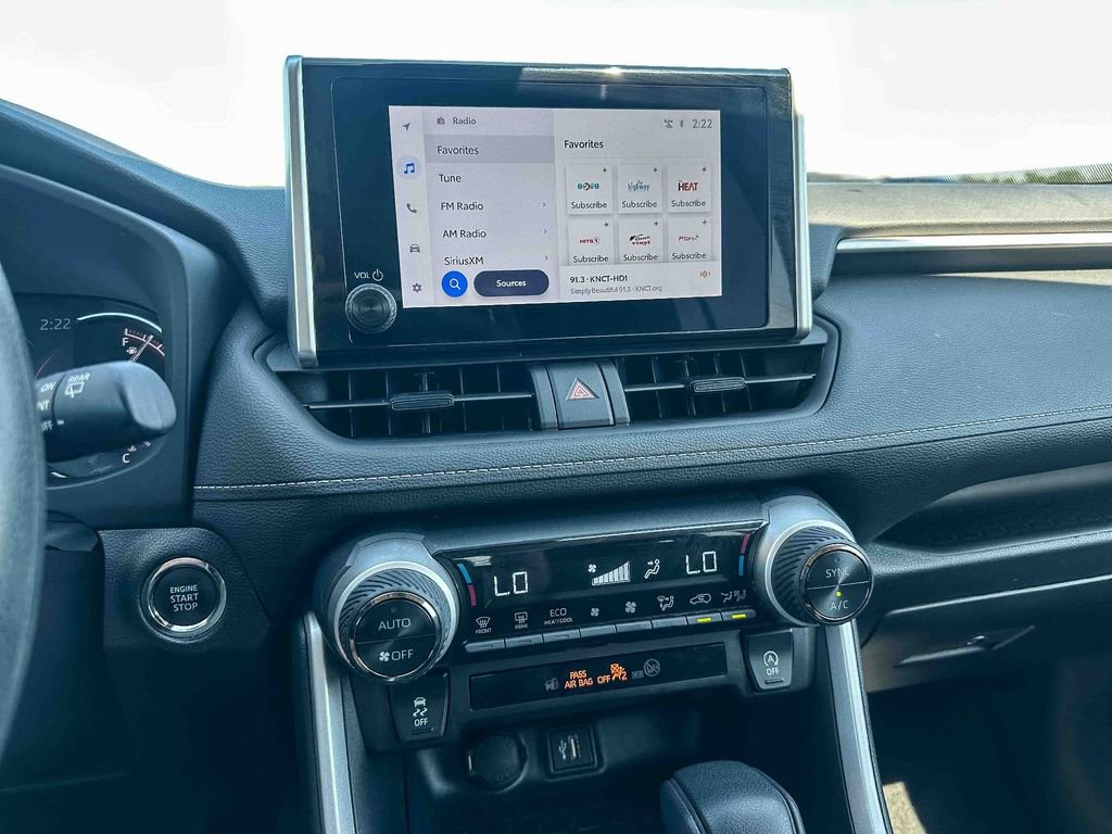 Certified 2025 Toyota RAV4 XLE image 31