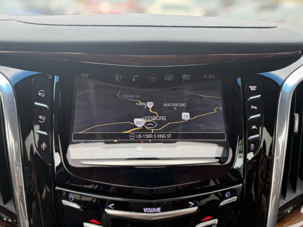 Used 2016 Cadillac Escalade Luxury image 27