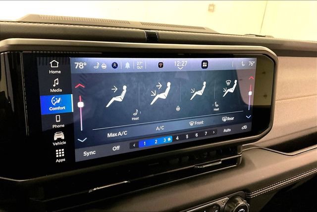 Used 2025 Jeep Wrangler Unlimited Sahara w/ Safety Group image 37