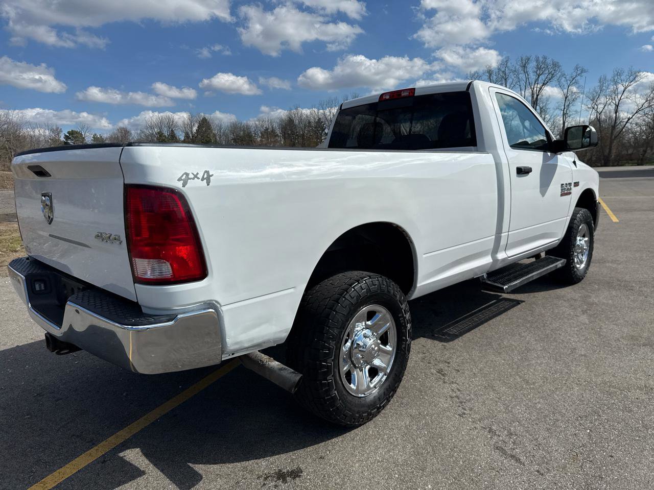 Used 2018 RAM 3500 Tradesman w/ Chrome Appearance Group AWD/4WD image 5