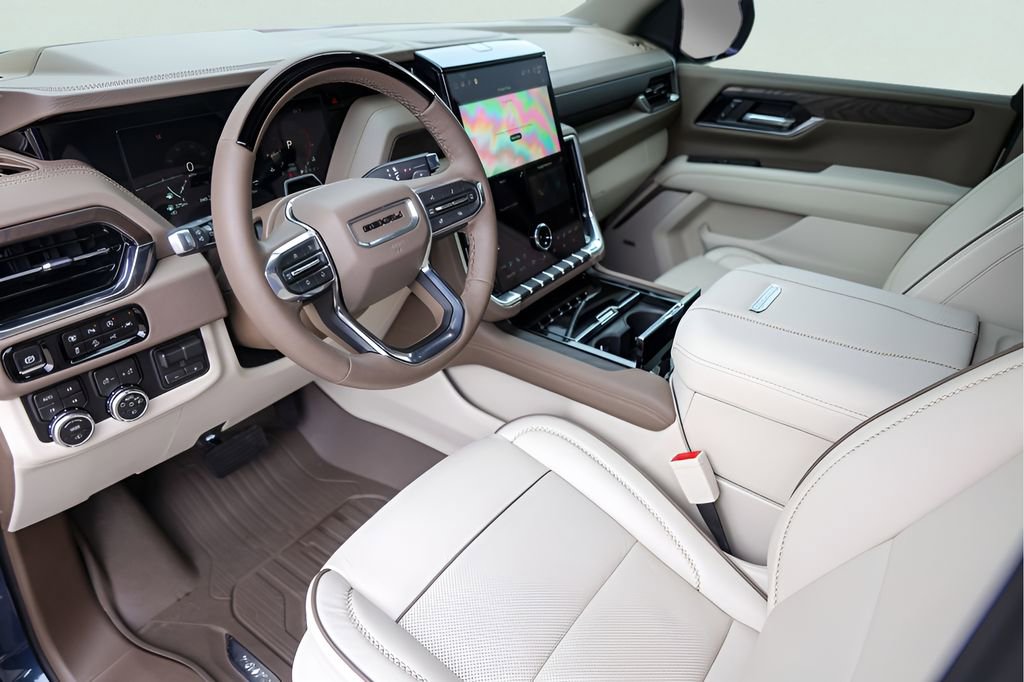 Used 2026 GMC Yukon Denali w/ Denali Reserve Package image 13