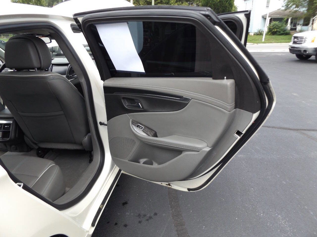 Used 2014 Chevrolet Impala LTZ image 28