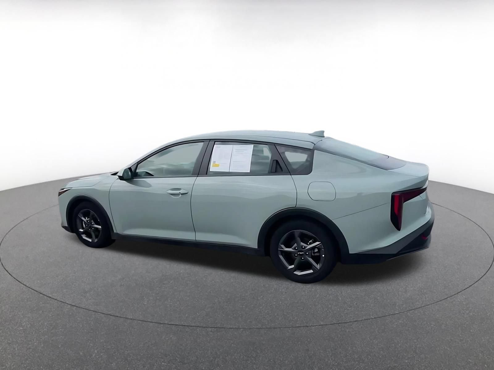 Used 2025 Kia K4 FWD image 9