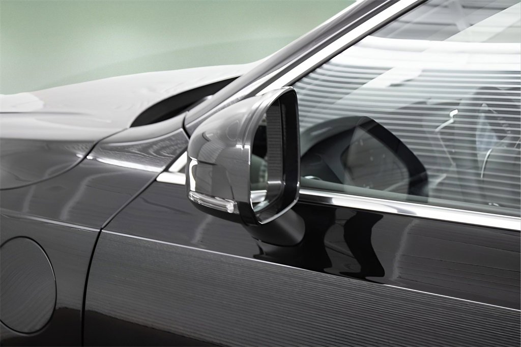 Certified 2025 Volvo XC90 T8 Plus w/ Protection Package Premier image 8