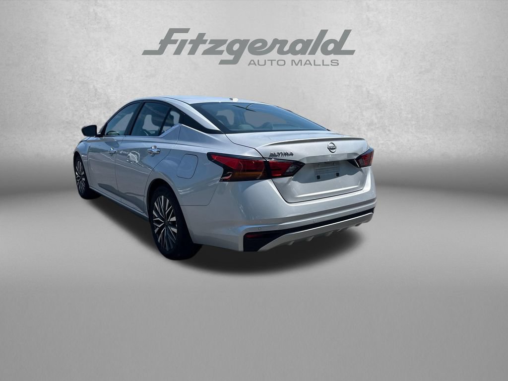Used 2025 Nissan Altima 2.5 SV FWD image 6