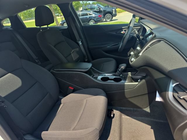 Used 2024 Chevrolet Malibu LS w/ Driver Confidence Package FWD image 11