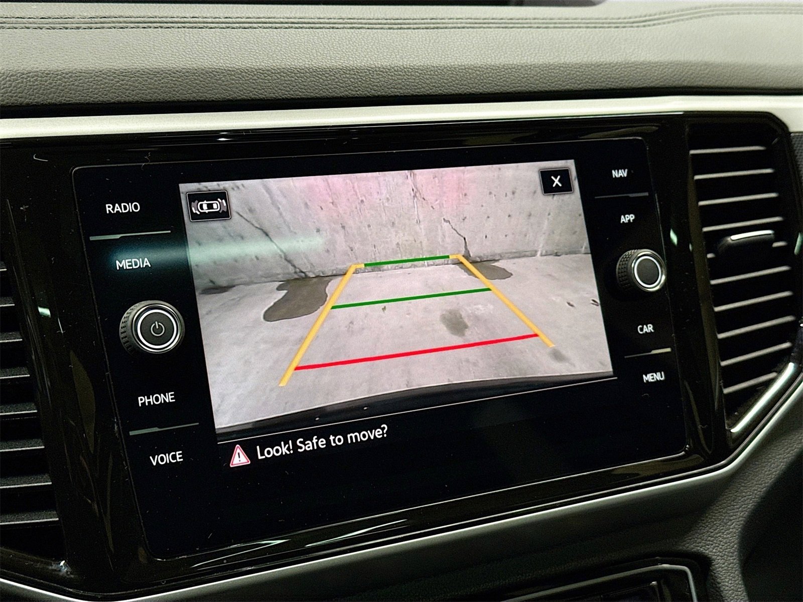 Used 2022 Volkswagen Atlas Cross Sport SEL R-Line image 14