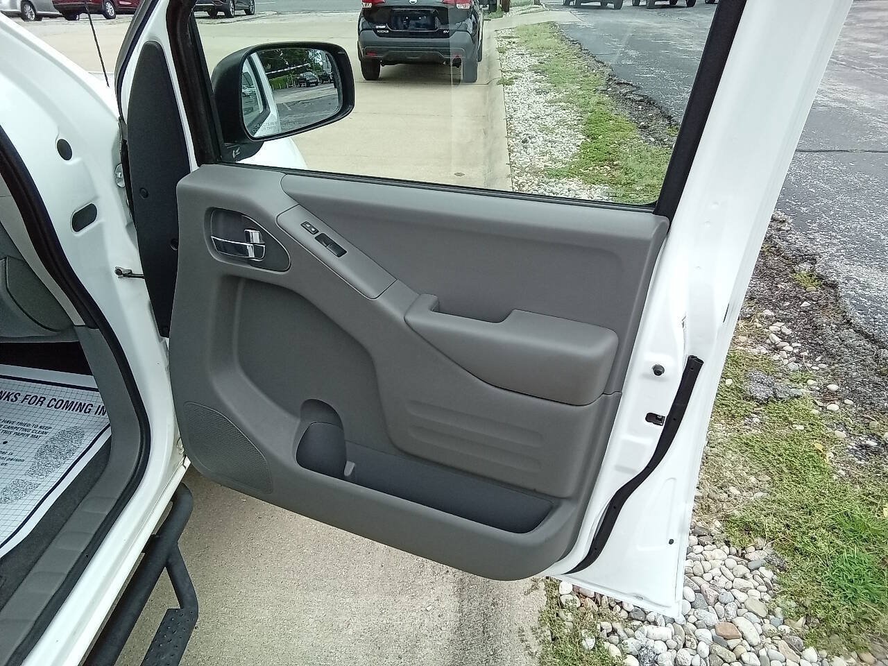 Used 2019 Nissan Frontier Desert Runner RWD image 5