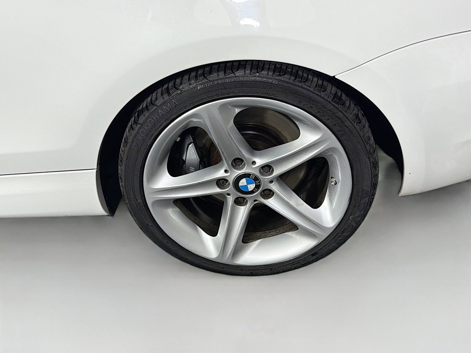 Used 2010 BMW 135i Convertible image 30